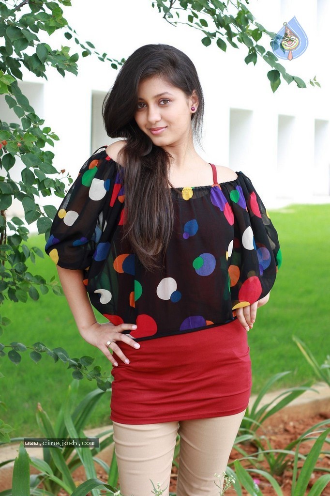 Aavi Kumar Movie Shooting Spot Stills - 29 / 40 photos