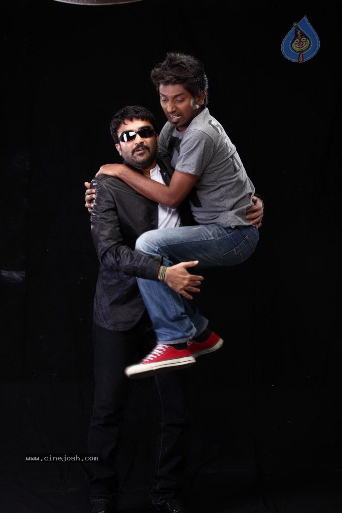 Aavi Kumar Tamil Movie Stills - 6 / 32 photos