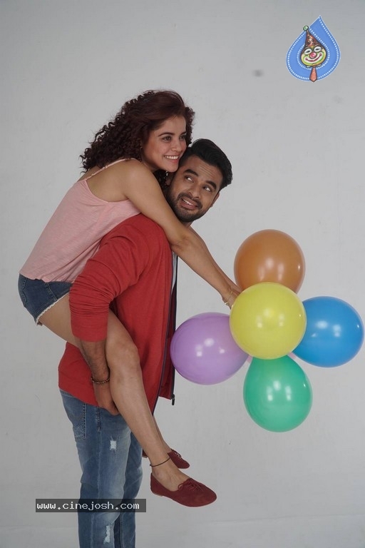 Abhiyum Anuvum Movie Stills - 28 / 60 photos