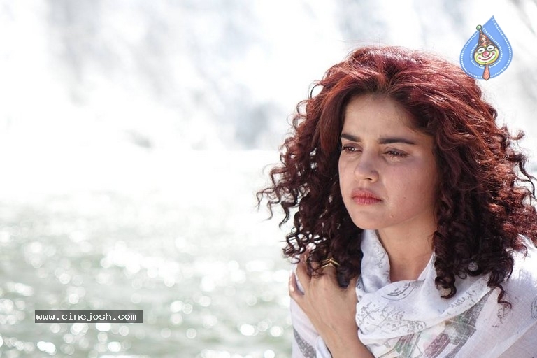 Abhiyum Anuvum Movie Stills - 55 / 60 photos