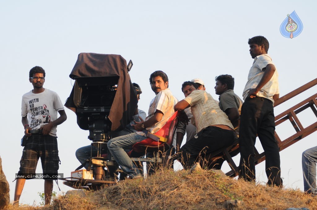 Action 3D Movie Stills - 43 / 127 photos