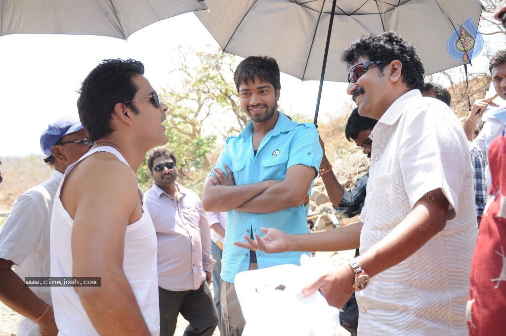 Action 3D Movie Stills - 72 / 127 photos