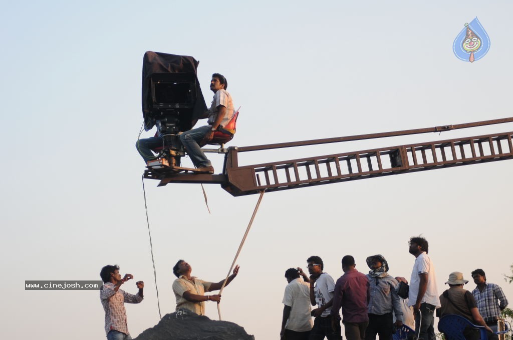 Action 3D Movie Stills - 93 / 127 photos