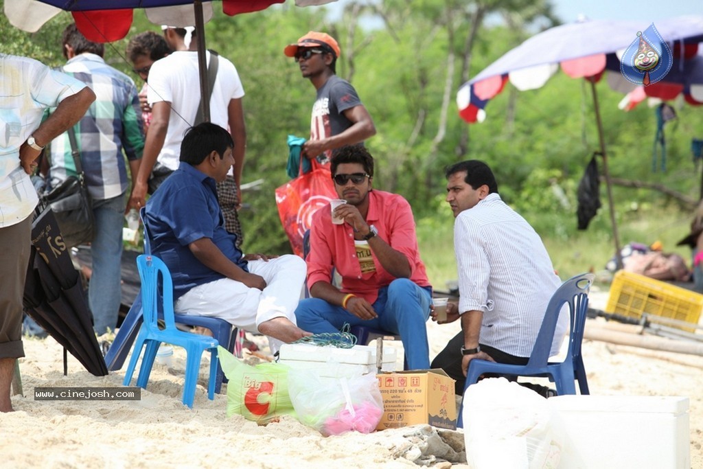 Action 3D Working Stills n Walls - 39 / 42 photos