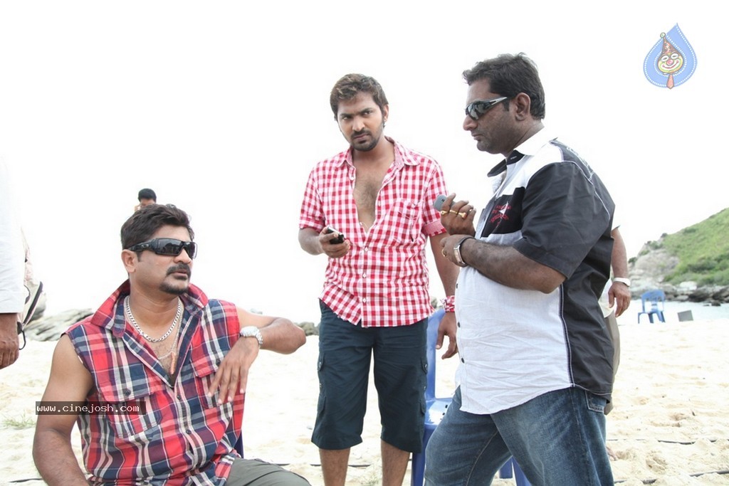 Action 3D Working Stills n Walls - 40 / 42 photos