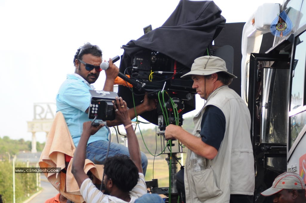 Action Movie New Stills - 17 / 29 photos