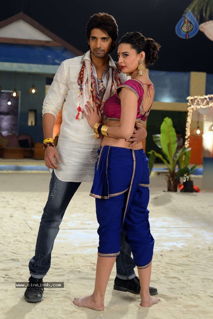 Adda Movie Item Song Stills - 5 / 8 photos