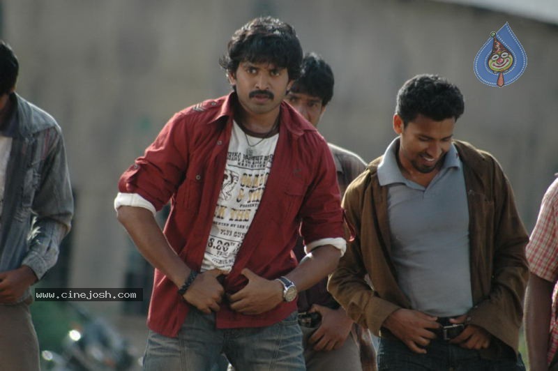 Ade Nuvvu Ade Nenu Movie Stills - 25 / 38 photos