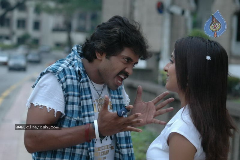 Ade Nuvvu Ade Nenu Movie Stills - 34 / 38 photos