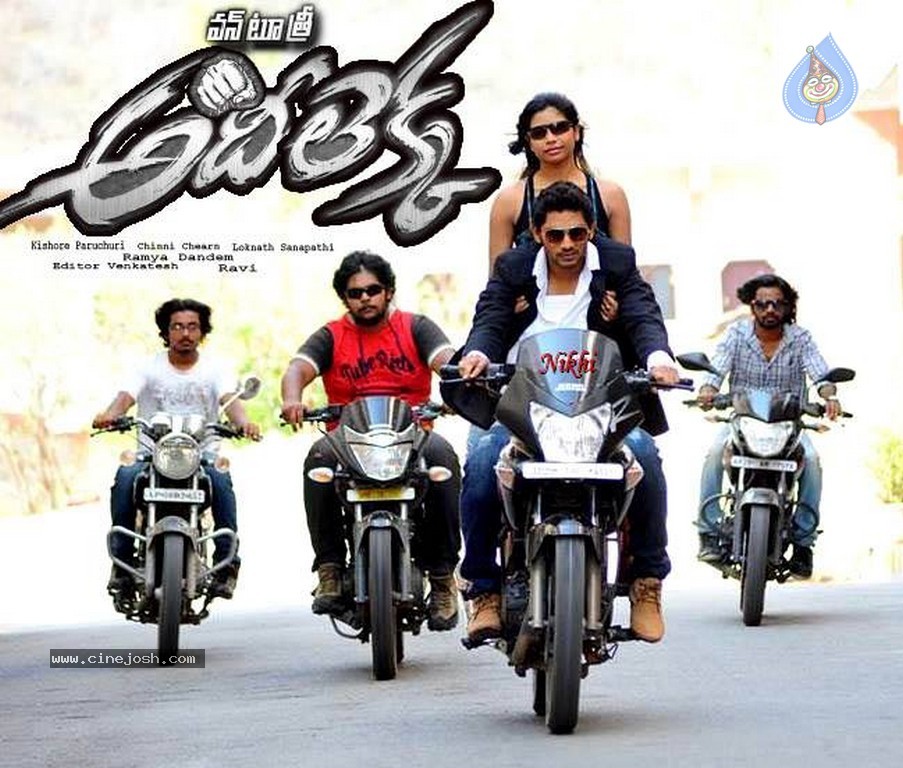 Adhee Lekka Nikki Stils - 73 / 90 photos