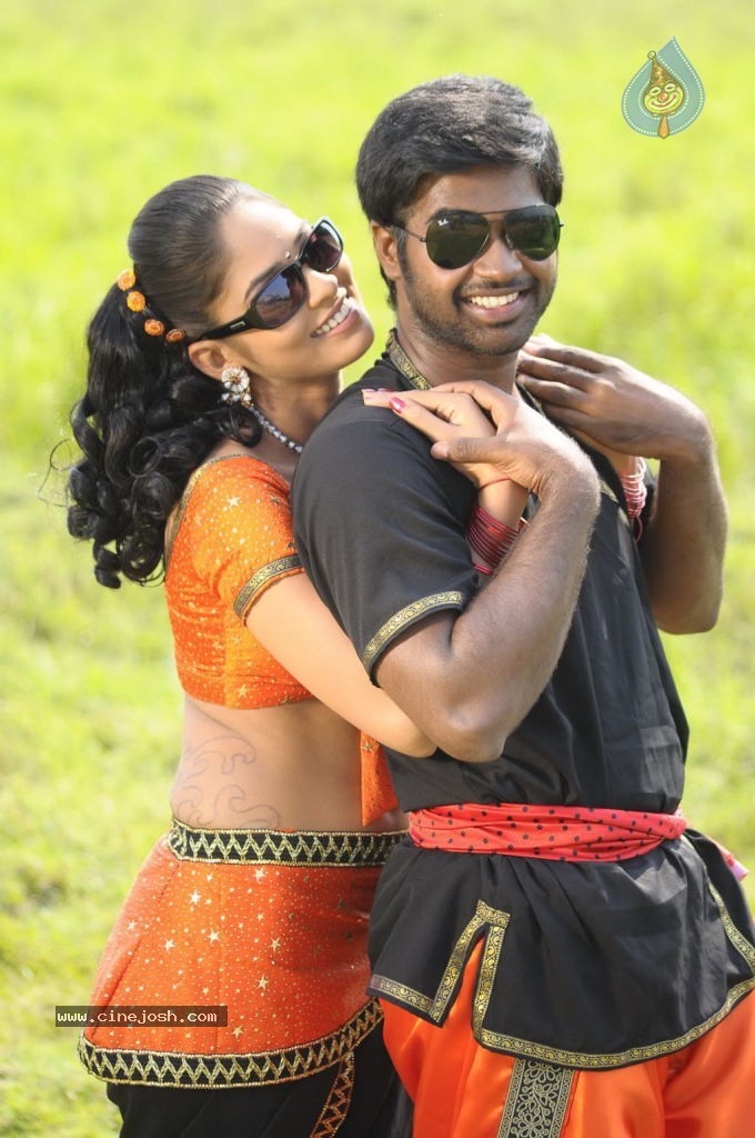 Adhu Vera Idhu Vera Tamil Movie Hot Stills - 23 / 49 photos