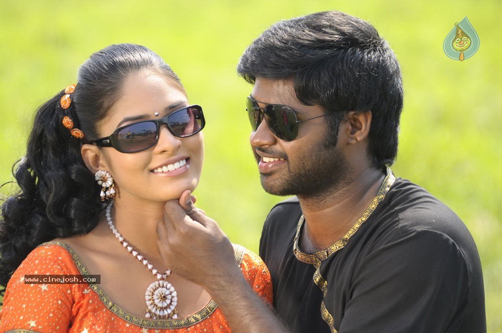 Adhu Vera Idhu Vera Tamil Movie Hot Stills - 36 / 49 photos