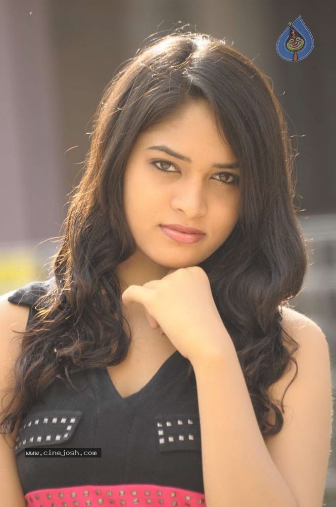 Adhu Vera Idhu Vera Tamil Movie Photos - 3 / 33 photos
