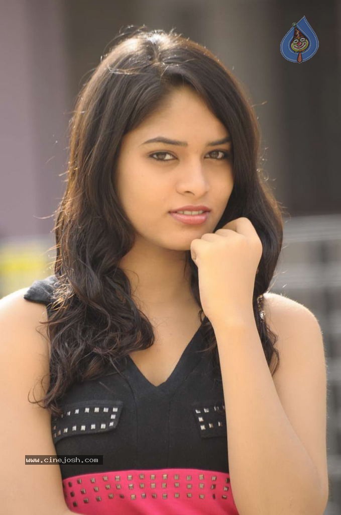 Adhu Vera Idhu Vera Tamil Movie Photos - 28 / 33 photos