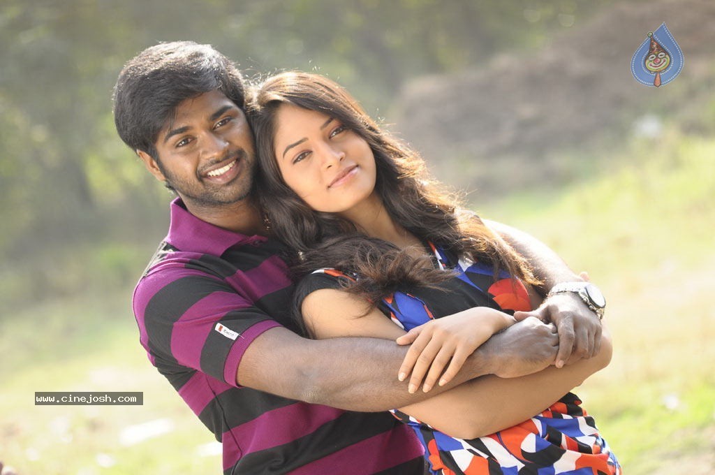 Adhu Vera Idhu Vera Tamil Movie Photos - 14 / 57 photos