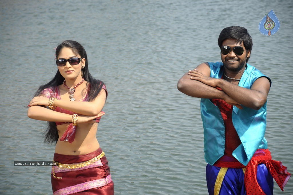 Adhu Vera Idhu Vera Tamil Movie Photos - 38 / 57 photos