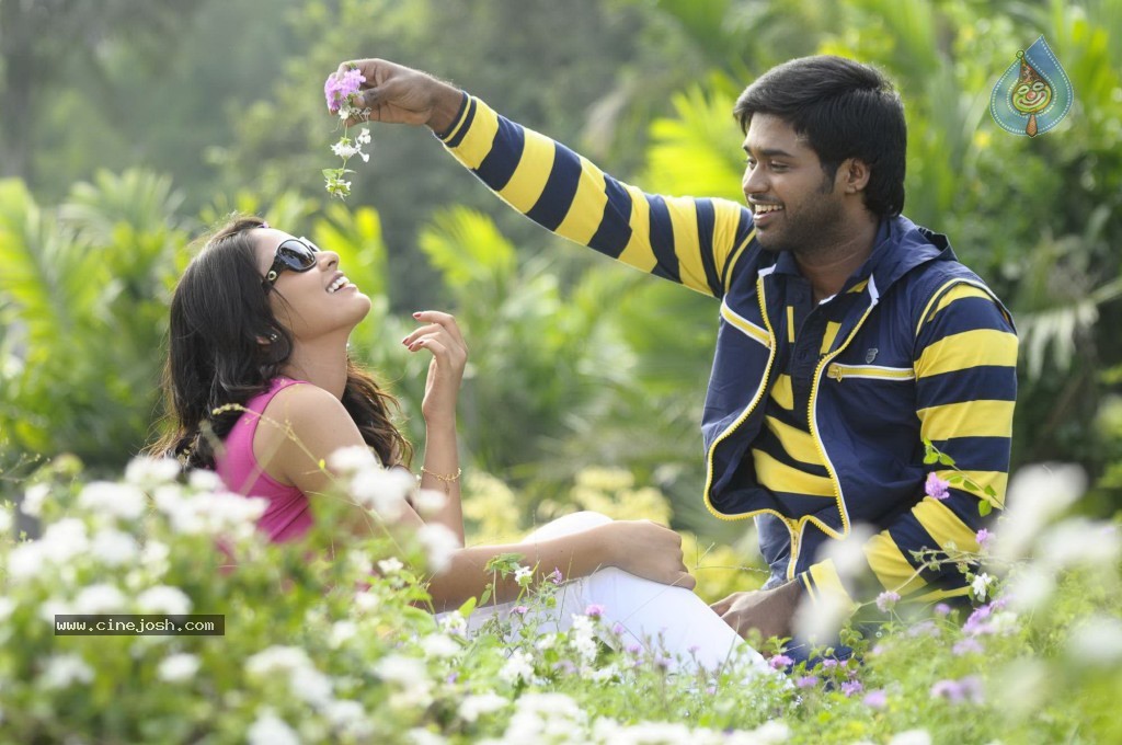 Adhu Vera Idhu Vera Tamil Movie Stills - 3 / 11 photos