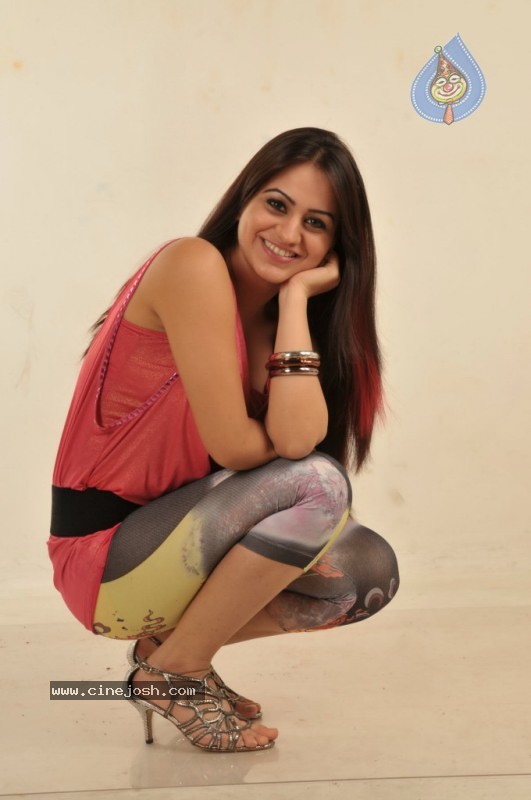 Adi Nuvve Movie New Stills - 32 / 90 photos
