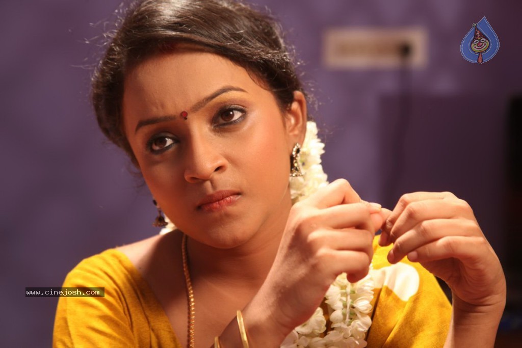 Adiyen Tamil Movie Hot Stills - 35 / 46 photos