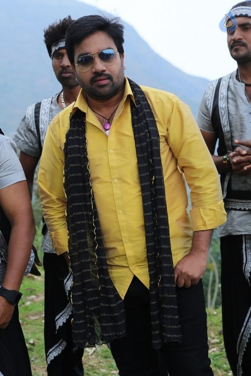 Adra Machan Visilu Tamil Film Photos - 24 / 41 photos