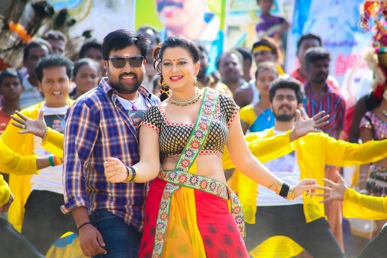 Adra Machan Visilu Tamil Film Photos - 3 / 14 photos