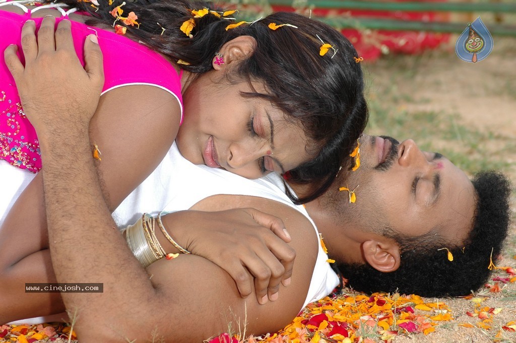 Aggiravva Movie Hot Stills - 17 / 64 photos