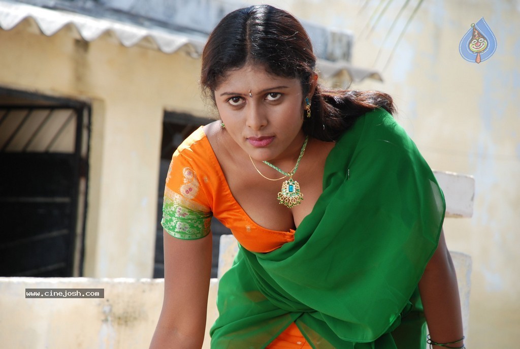 Aggiravva Movie Hot Stills - 45 / 64 photos