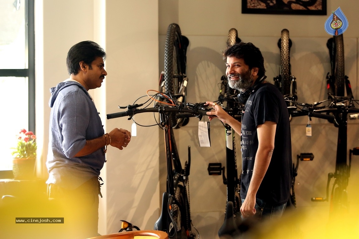 Agnyaathavaasi Working Stills And Posters - 10 / 19 photos