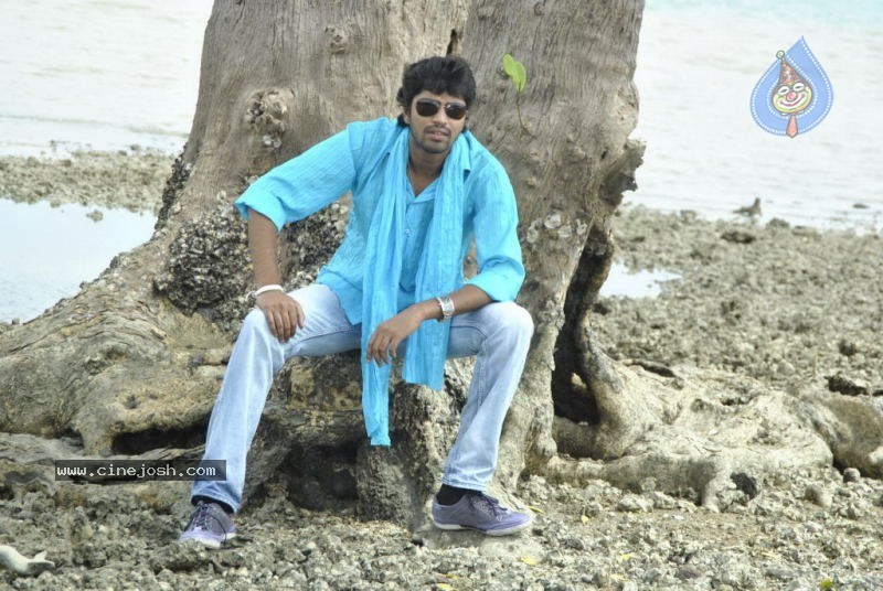 Aha Naa Pellanta Movie New Stills - 12 / 42 photos