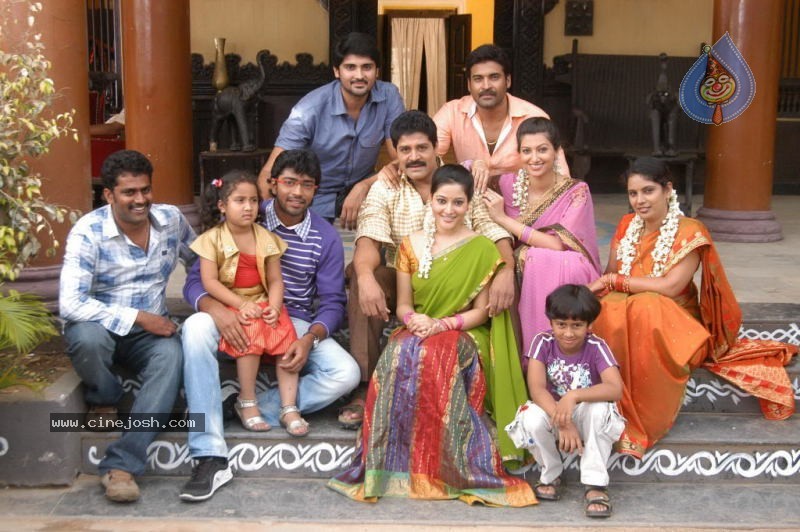 Aha Naa Pellanta Movie New Stills - 40 / 42 photos