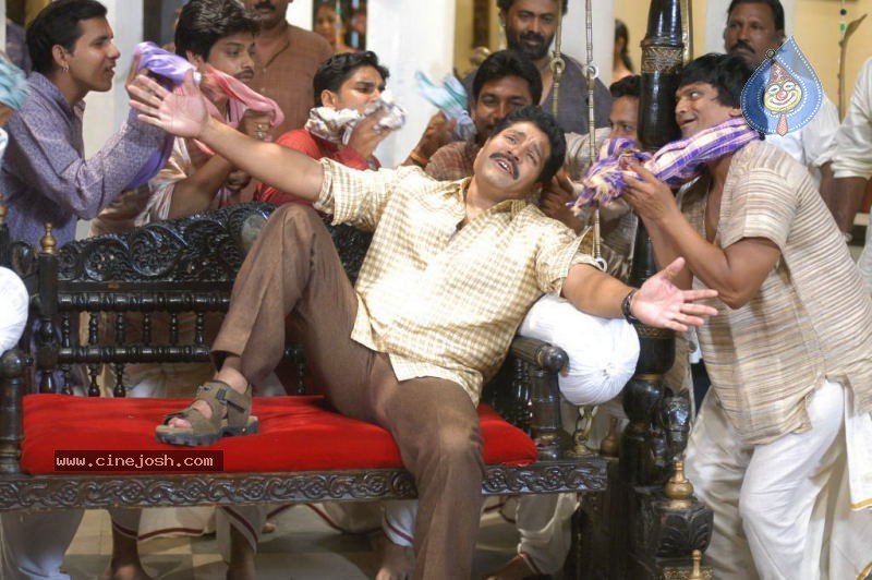 Aha Naa Pellanta Movie Stills - 35 / 54 photos