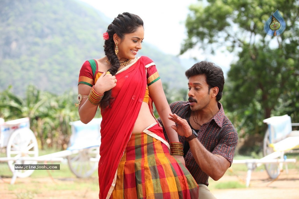 Aindhaam Thalaimurai Sidha Vaidhiya Sigamani Photos - 5 / 27 photos