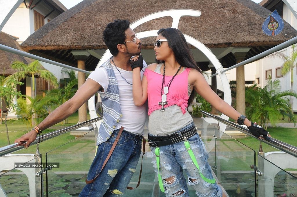Aintham Thalaimurai Siddha Vaithya Sigamani Stills - 11 / 26 photos