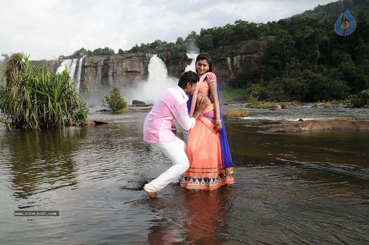 Akshaya's Nanbargal Narpani Mandram Tamil Movie Stills - 6 / 75 photos