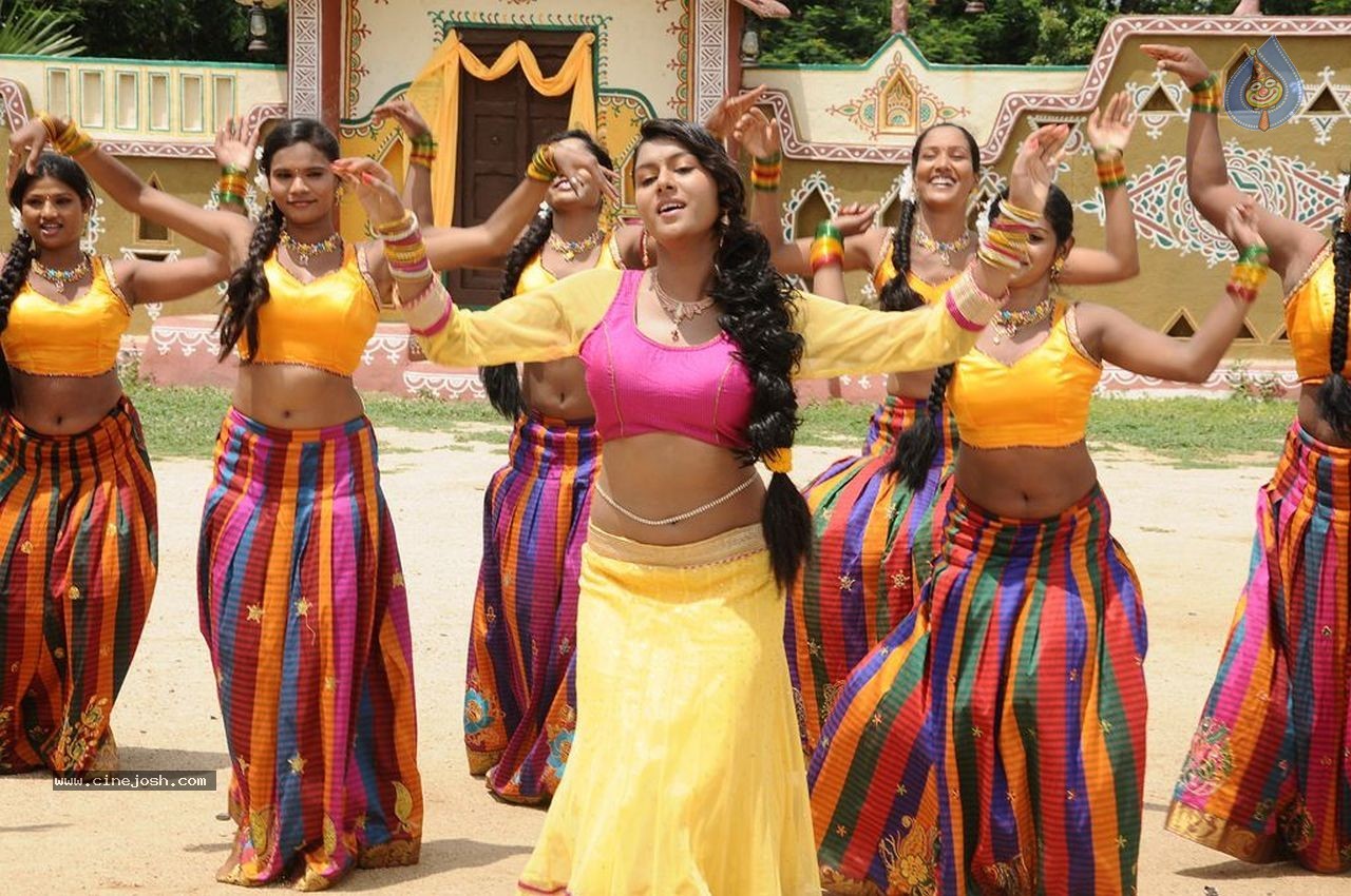 Akshaya's Nanbargal Narpani Mandram Tamil Movie Stills - 9 / 75 photos
