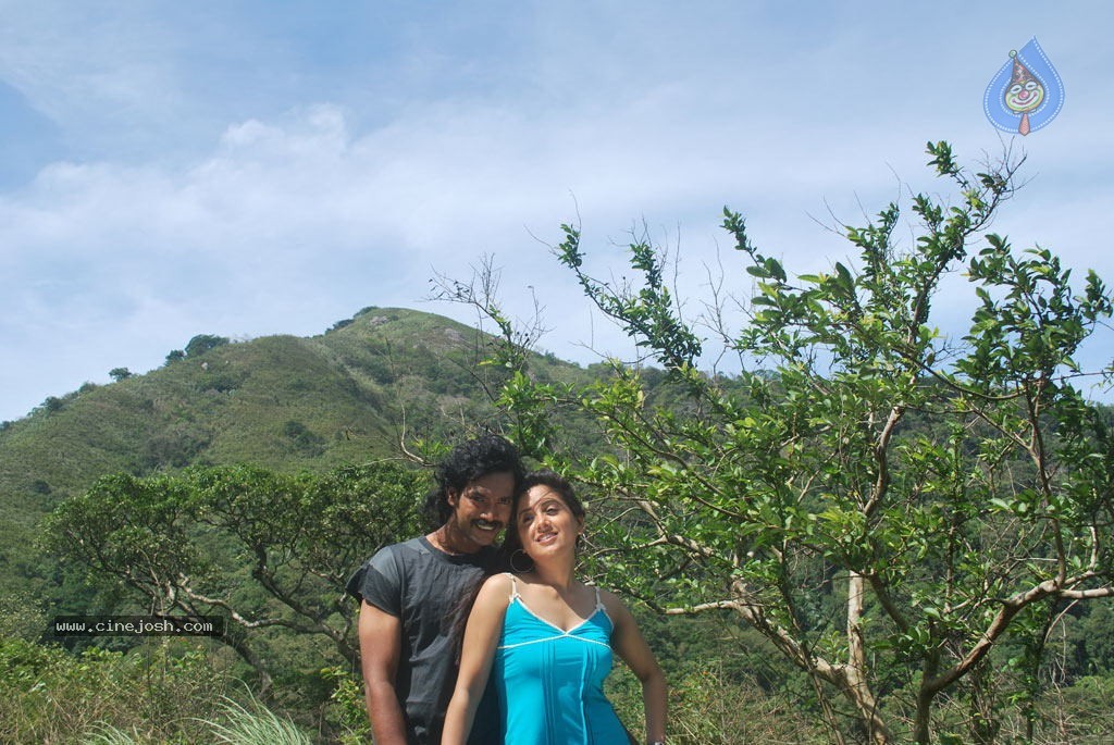 Alaral Tamil Movie Spicy Stills - 22 / 50 photos