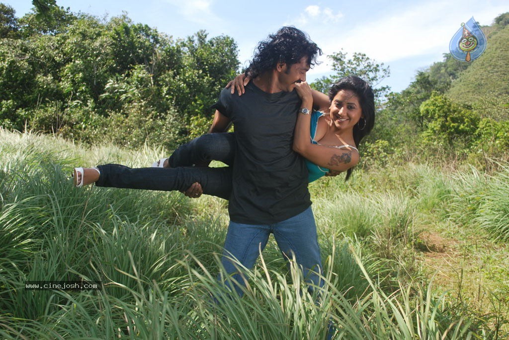 Alaral Tamil Movie Spicy Stills - 42 / 50 photos