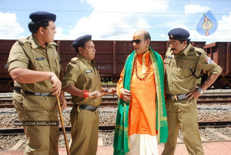 Alasyam Amrutham Movie Latest Stills - 18 / 31 photos