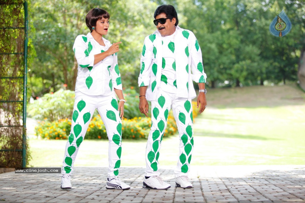 Ali Baba Okkade Donga Stills - 20 / 33 photos
