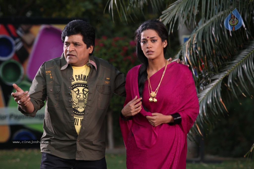 Ali with Mumaith Khan Stills - 10 / 150 photos