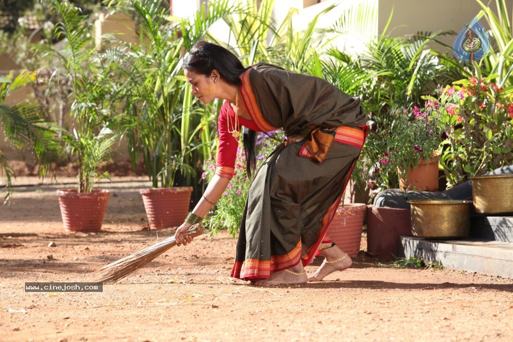 Ali with Mumaith Khan Stills - 28 / 150 photos