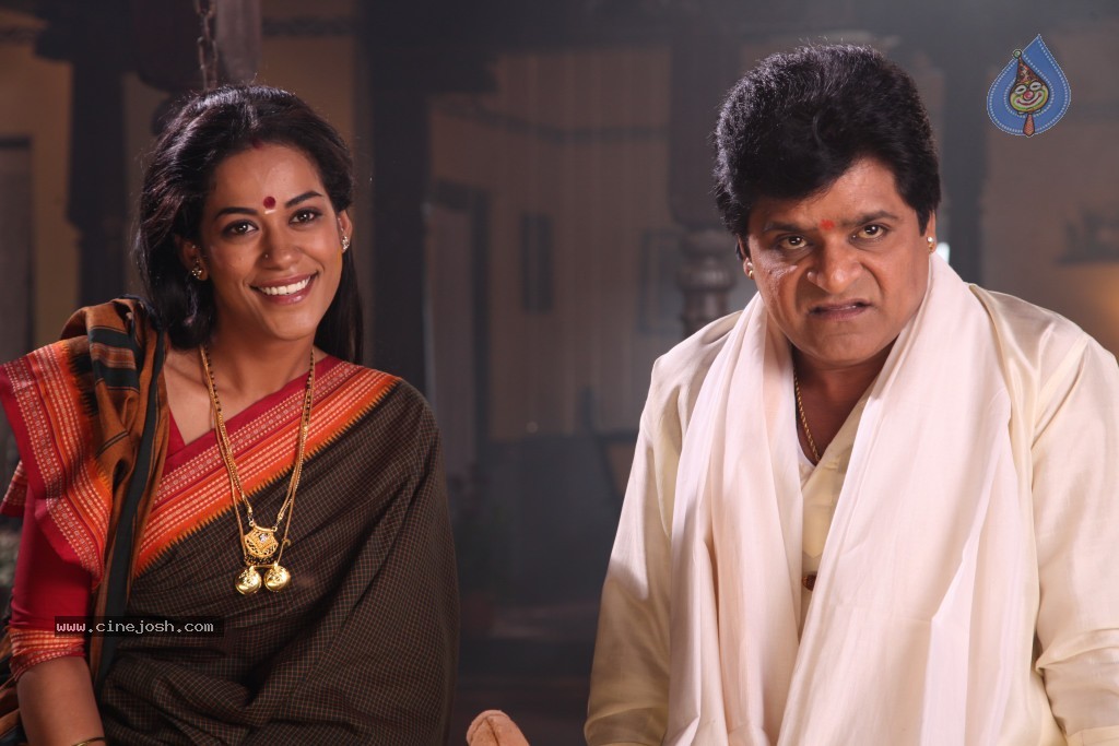 Ali with Mumaith Khan Stills - 44 / 150 photos