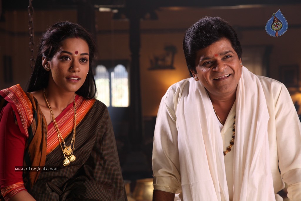 Ali with Mumaith Khan Stills - 88 / 150 photos