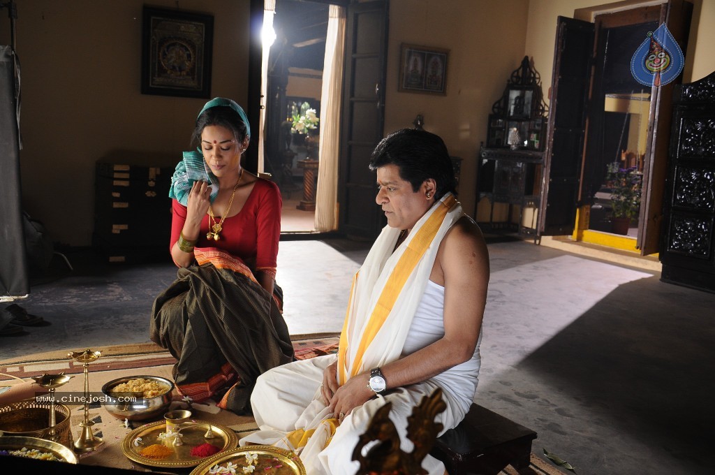 Ali with Mumaith Khan Stills - 95 / 150 photos