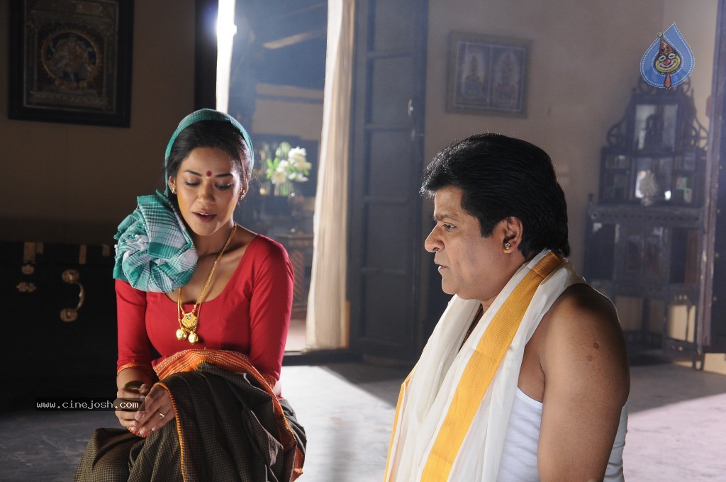 Ali with Mumaith Khan Stills - 134 / 150 photos