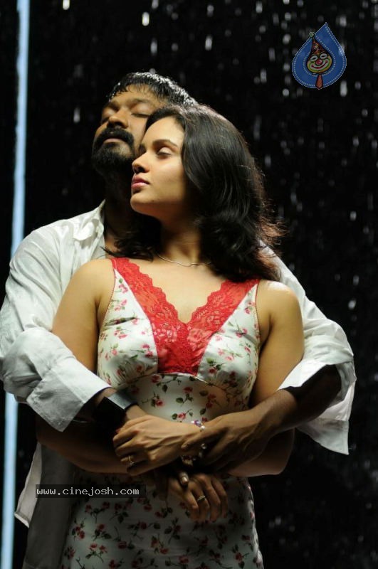   Alibaba Intlo Andaru Dongalu Movie Stills - 22 / 30 photos