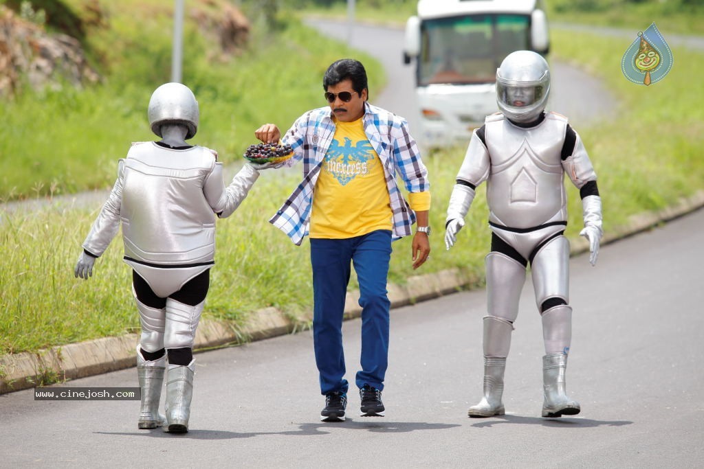 Alibaba Okkade Donga Movie New Stills - 19 / 27 photos