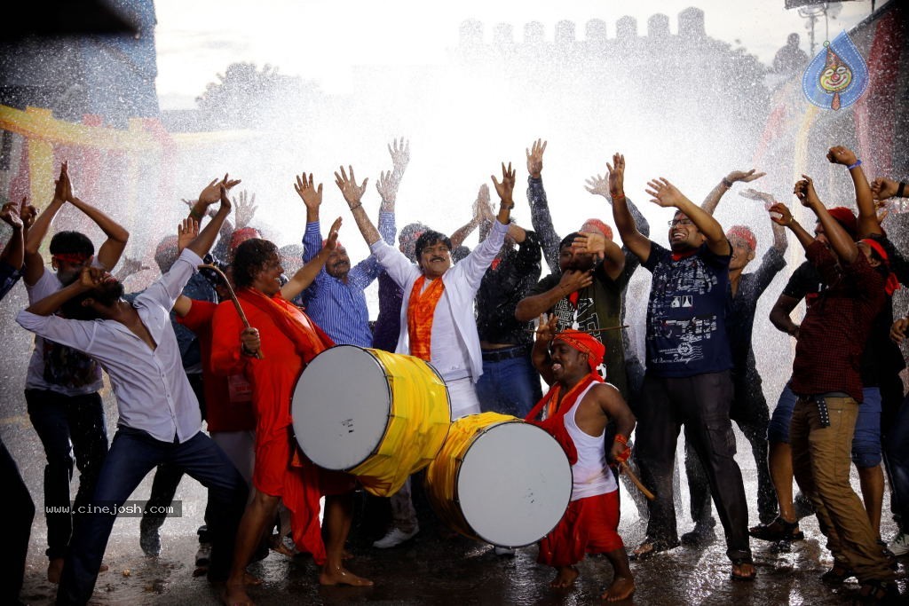 Alibaba Okkade Donga Movie New Stills - 27 / 27 photos