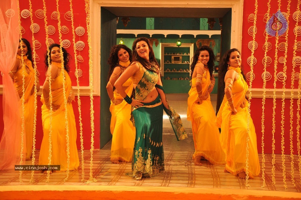 All In All Alaguraja Tamil Movie Pics - 6 / 11 photos