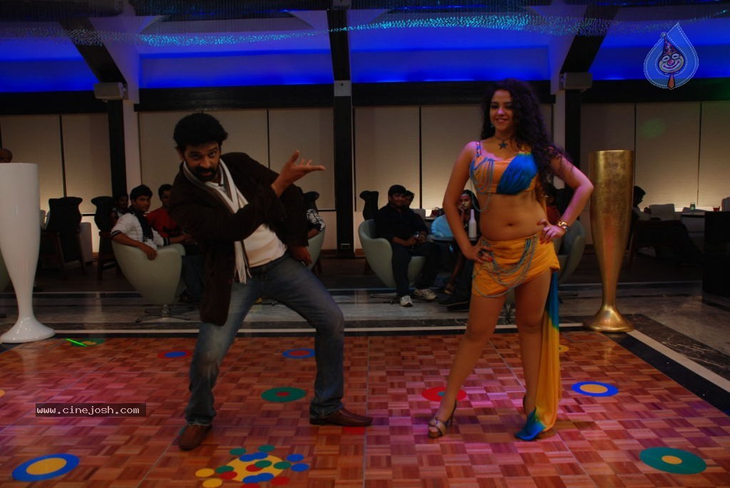 All The Best Movie Latest Stills - 65 / 103 photos